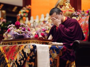 Thaye Dorje, His Holiness the 17th Gyalwa Karmapa, visits Karma Kagyu Buddhist Centre (KKBC) in Singapore, 2025. Photo: Tokpa Korlo.