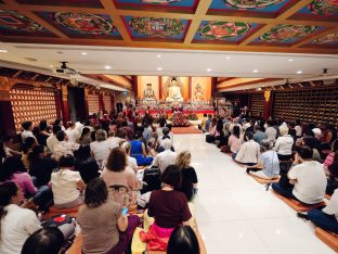 Thaye Dorje, His Holiness the 17th Gyalwa Karmapa, visits Karma Kagyu Buddhist Centre (KKBC) in Singapore, 2025. Photo: Tokpa Korlo.