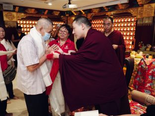 Thaye Dorje, His Holiness the 17th Gyalwa Karmapa, visits Karma Kagyu Buddhist Centre (KKBC) in Singapore, 2025. Photo: Tokpa Korlo.