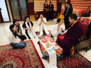 Thaye Dorje, His Holiness the 17th Gyalwa Karmapa, visits Karma Kagyu Buddhist Centre (KKBC) in Singapore, 2025. Photo: Tokpa Korlo.
