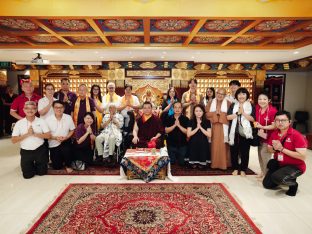 Thaye Dorje, His Holiness the 17th Gyalwa Karmapa, visits Karma Kagyu Buddhist Centre (KKBC) in Singapore, 2025. Photo: Tokpa Korlo.