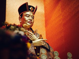 Thaye Dorje, His Holiness the 17th Gyalwa Karmapa, visits Karma Kagyu Buddhist Centre (KKBC) in Singapore, 2025. Photo: Tokpa Korlo.