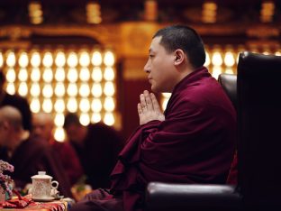 Thaye Dorje, His Holiness the 17th Gyalwa Karmapa, visits Karma Kagyu Buddhist Centre (KKBC) in Singapore, 2025. Photo: Tokpa Korlo.