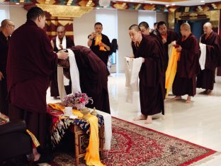 Thaye Dorje, His Holiness the 17th Gyalwa Karmapa, visits Karma Kagyu Buddhist Centre (KKBC) in Singapore, 2025. Photo: Tokpa Korlo.