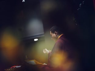 Thaye Dorje, His Holiness the 17th Gyalwa Karmapa, visits Karma Kagyu Buddhist Centre (KKBC) in Singapore, 2025. Photo: Tokpa Korlo.