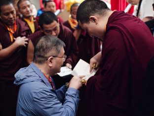Thaye Dorje, His Holiness the 17th Gyalwa Karmapa, visits Karma Kagyu Buddhist Centre (KKBC) in Singapore, 2025. Photo: Tokpa Korlo.