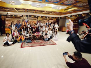 Thaye Dorje, His Holiness the 17th Gyalwa Karmapa, visits Karma Kagyu Buddhist Centre (KKBC) in Singapore, 2025. Photo: Tokpa Korlo.