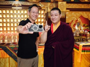 Thaye Dorje, His Holiness the 17th Gyalwa Karmapa, visits Karma Kagyu Buddhist Centre (KKBC) in Singapore, 2025. Photo: Tokpa Korlo.