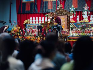 Thaye Dorje, His Holiness the 17th Gyalwa Karmapa, visits Karma Kagyu Buddhist Centre (KKBC) in Singapore, 2025. Photo: Tokpa Korlo.