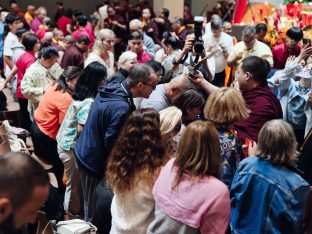 Thaye Dorje, His Holiness the 17th Gyalwa Karmapa, visits Karma Kagyu Buddhist Centre (KKBC) in Singapore, 2025. Photo: Tokpa Korlo.