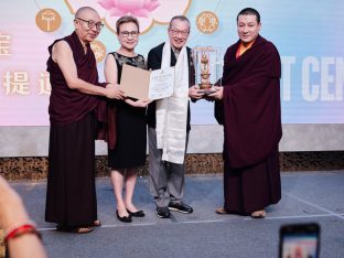 Thaye Dorje, His Holiness the 17th Gyalwa Karmapa, visits Karma Kagyu Buddhist Centre (KKBC) in Singapore, 2025. Photo: Tokpa Korlo.