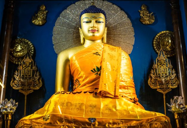 Statue of Shakyamuni Buddha at Bodh Gaya. Photo: Tokpa Korlo