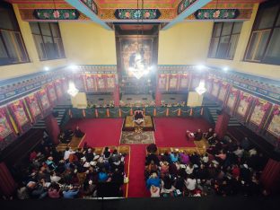 Thaye Dorje, His Holiness the 17th Gyalwa Karmapa, taught at the Public Meditation Course at the Karmapa International Buddhist Institute, 2025. Photo: Tokpa Korlo
