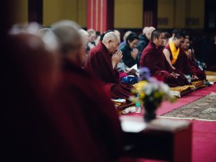 Thaye Dorje, His Holiness the 17th Gyalwa Karmapa, taught at the Public Meditation Course at the Karmapa International Buddhist Institute, 2025. Photo: Tokpa Korlo