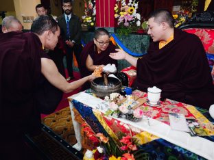 Thaye Dorje, His Holiness the 17th Gyalwa Karmapa, taught at the Public Meditation Course at the Karmapa International Buddhist Institute, 2025. Photo: Tokpa Korlo