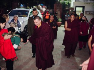 Thaye Dorje, His Holiness the 17th Gyalwa Karmapa, taught at the Public Meditation Course at the Karmapa International Buddhist Institute, 2025. Photo: Tokpa Korlo