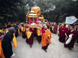 Thaye Dorje, His Holiness the 17th Gyalwa Karmapa, receives the Kudung of his father, the eminent spiritual master His Eminence the 3rd Jamgon Ju Mipham Namgyal Gyatso Tshojung Gyepe Dorje, at the Karmapa International Buddhist Institute in New Delhi. Photo: Tokpa Korlo.