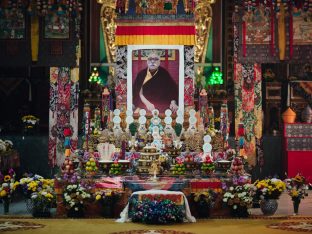 Thaye Dorje, His Holiness the 17th Gyalwa Karmapa, receives the Kudung of his father, the eminent spiritual master His Eminence the 3rd Jamgon Ju Mipham Namgyal Gyatso Tshojung Gyepe Dorje, at the Karmapa International Buddhist Institute in New Delhi. Photo: Tokpa Korlo.