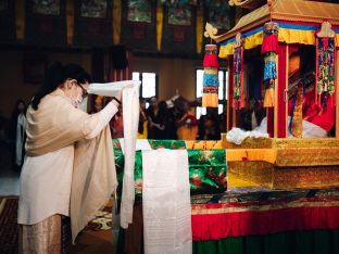Thaye Dorje, His Holiness the 17th Gyalwa Karmapa, receives the Kudung of his father, the eminent spiritual master His Eminence the 3rd Jamgon Ju Mipham Namgyal Gyatso Tshojung Gyepe Dorje, at the Karmapa International Buddhist Institute in New Delhi. Photo: Tokpa Korlo.