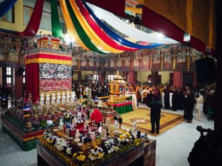 Thaye Dorje, His Holiness the 17th Gyalwa Karmapa, receives the Kudung of his father, the eminent spiritual master His Eminence the 3rd Jamgon Ju Mipham Namgyal Gyatso Tshojung Gyepe Dorje, at the Karmapa International Buddhist Institute in New Delhi. Photo: Tokpa Korlo.
