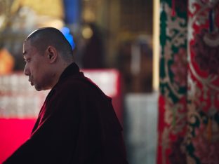 Thaye Dorje, His Holiness the 17th Gyalwa Karmapa, receives the Kudung of his father, the eminent spiritual master His Eminence the 3rd Jamgon Ju Mipham Namgyal Gyatso Tshojung Gyepe Dorje, at the Karmapa International Buddhist Institute in New Delhi. Photo: Tokpa Korlo.
