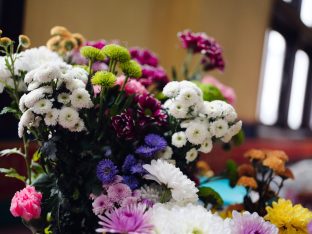 Pujas for His Eminence the 3rd Jamgon Ju Mipham Namgyal Gyatso Tshojung Gyepe Dorje, presided over by Thaye Dorje, His Holiness the 17th Gyalwa Karmapa. Photo: Tokpa Korlo.