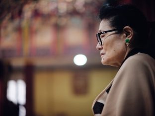 Pujas for His Eminence the 3rd Jamgon Ju Mipham Namgyal Gyatso Tshojung Gyepe Dorje, presided over by Thaye Dorje, His Holiness the 17th Gyalwa Karmapa. Photo: Tokpa Korlo.