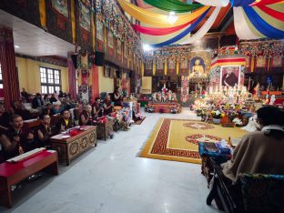 Pujas for His Eminence the 3rd Jamgon Ju Mipham Namgyal Gyatso Tshojung Gyepe Dorje, presided over by Thaye Dorje, His Holiness the 17th Gyalwa Karmapa. Photo: Tokpa Korlo.