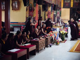 Pujas for His Eminence the 3rd Jamgon Ju Mipham Namgyal Gyatso Tshojung Gyepe Dorje, presided over by Thaye Dorje, His Holiness the 17th Gyalwa Karmapa. Photo: Tokpa Korlo.