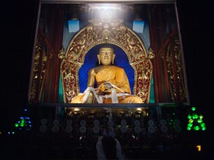 Pujas for His Eminence the 3rd Jamgon Ju Mipham Namgyal Gyatso Tshojung Gyepe Dorje, presided over by Thaye Dorje, His Holiness the 17th Gyalwa Karmapa. Photo: Tokpa Korlo.