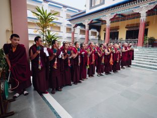 Pujas for His Eminence the 3rd Jamgon Ju Mipham Namgyal Gyatso Tshojung Gyepe Dorje, presided over by Thaye Dorje, His Holiness the 17th Gyalwa Karmapa. Photo: Tokpa Korlo.