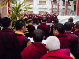 Pujas for His Eminence the 3rd Jamgon Ju Mipham Namgyal Gyatso Tshojung Gyepe Dorje, presided over by Thaye Dorje, His Holiness the 17th Gyalwa Karmapa. Photo: Tokpa Korlo.