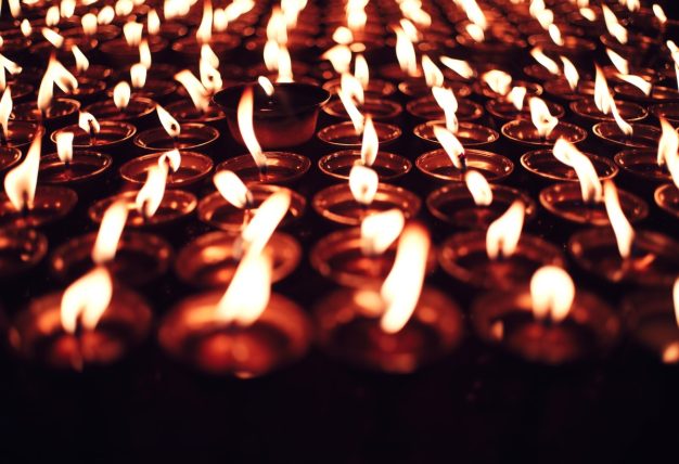 Pujas for His Eminence the 3rd Jamgon Ju Mipham Namgyal Gyatso Tshojung Gyepe Dorje, presided over by Thaye Dorje, His Holiness the 17th Gyalwa Karmapa. Photo: Tokpa Korlo.