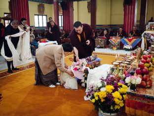 Pujas for His Eminence the 3rd Jamgon Ju Mipham Namgyal Gyatso Tshojung Gyepe Dorje, presided over by Thaye Dorje, His Holiness the 17th Gyalwa Karmapa. Photo: Tokpa Korlo.