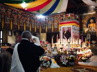 Pujas for His Eminence the 3rd Jamgon Ju Mipham Namgyal Gyatso Tshojung Gyepe Dorje, presided over by Thaye Dorje, His Holiness the 17th Gyalwa Karmapa. Photo: Tokpa Korlo.