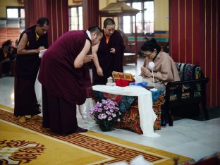 Pujas for His Eminence the 3rd Jamgon Ju Mipham Namgyal Gyatso Tshojung Gyepe Dorje, presided over by Thaye Dorje, His Holiness the 17th Gyalwa Karmapa. Photo: Tokpa Korlo.