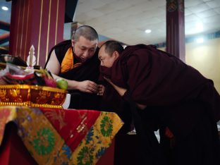 Pujas for His Eminence the 3rd Jamgon Ju Mipham Namgyal Gyatso Tshojung Gyepe Dorje, presided over by Thaye Dorje, His Holiness the 17th Gyalwa Karmapa. Photo: Tokpa Korlo.
