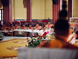 Pujas for His Eminence the 3rd Jamgon Ju Mipham Namgyal Gyatso Tshojung Gyepe Dorje, presided over by Thaye Dorje, His Holiness the 17th Gyalwa Karmapa. Photo: Tokpa Korlo.