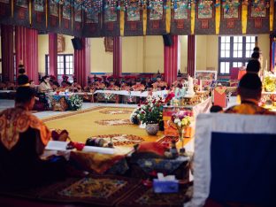 Pujas for His Eminence the 3rd Jamgon Ju Mipham Namgyal Gyatso Tshojung Gyepe Dorje, presided over by Thaye Dorje, His Holiness the 17th Gyalwa Karmapa. Photo: Tokpa Korlo.