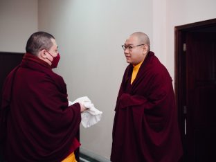 Pujas for His Eminence the 3rd Jamgon Ju Mipham Namgyal Gyatso Tshojung Gyepe Dorje, presided over by Thaye Dorje, His Holiness the 17th Gyalwa Karmapa. Photo: Tokpa Korlo.