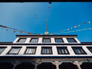 Pujas for His Eminence the 3rd Jamgon Ju Mipham Namgyal Gyatso Tshojung Gyepe Dorje, presided over by Thaye Dorje, His Holiness the 17th Gyalwa Karmapa. Photo: Tokpa Korlo.