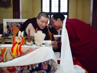 Pujas for His Eminence the 3rd Jamgon Ju Mipham Namgyal Gyatso Tshojung Gyepe Dorje, presided over by Thaye Dorje, His Holiness the 17th Gyalwa Karmapa. Photo: Tokpa Korlo.