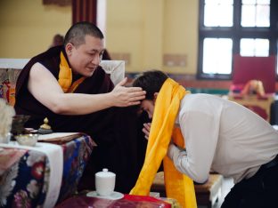 Pujas for His Eminence the 3rd Jamgon Ju Mipham Namgyal Gyatso Tshojung Gyepe Dorje, presided over by Thaye Dorje, His Holiness the 17th Gyalwa Karmapa. Photo: Tokpa Korlo.