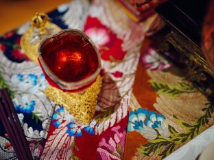 Pujas for His Eminence the 3rd Jamgon Ju Mipham Namgyal Gyatso Tshojung Gyepe Dorje, presided over by Thaye Dorje, His Holiness the 17th Gyalwa Karmapa. Photo: Tokpa Korlo.