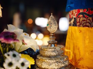 Pujas for His Eminence the 3rd Jamgon Ju Mipham Namgyal Gyatso Tshojung Gyepe Dorje, presided over by Thaye Dorje, His Holiness the 17th Gyalwa Karmapa. Photo: Tokpa Korlo.