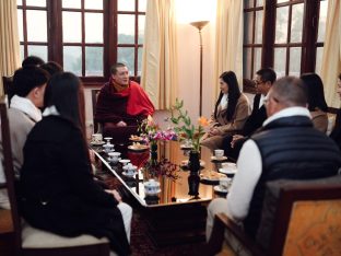 Pujas for His Eminence the 3rd Jamgon Ju Mipham Namgyal Gyatso Tshojung Gyepe Dorje, presided over by Thaye Dorje, His Holiness the 17th Gyalwa Karmapa. Photo: Tokpa Korlo.