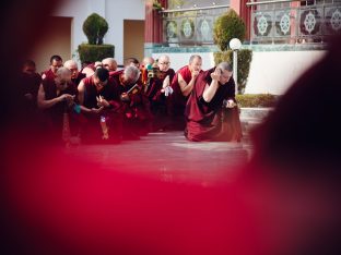 Pujas for His Eminence the 3rd Jamgon Ju Mipham Namgyal Gyatso Tshojung Gyepe Dorje, presided over by Thaye Dorje, His Holiness the 17th Gyalwa Karmapa. Photo: Tokpa Korlo.