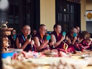 The cremation ceremony for His Eminence Mipham Namgyal Gyatso Tshojung Gyepe Dorje took place at the Karmapa International Buddhist Institute, Feb 2026. Photo: Tokpa Korlo.