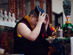 The cremation ceremony for His Eminence Mipham Namgyal Gyatso Tshojung Gyepe Dorje took place at the Karmapa International Buddhist Institute, Feb 2026. Photo: Tokpa Korlo.
