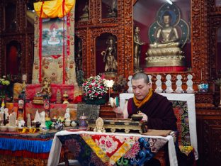 The cremation ceremony for His Eminence Mipham Namgyal Gyatso Tshojung Gyepe Dorje took place at the Karmapa International Buddhist Institute, Feb 2026. Photo: Tokpa Korlo.